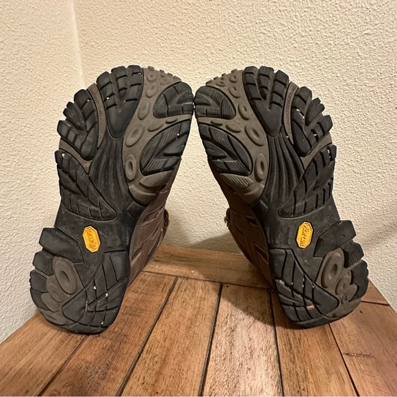 Merrell boots size 10.5 - Picture 3 of 5